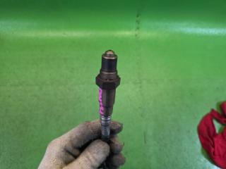 Лямбда-зонд TOYOTA PASSO KGC15 1KR-FE 8200351037, 0281004027, H8200406337 3 ракурс Лямбда-зонд TOYOTA PASSO KGC15 1KR-FE 8200351037, 0281004027, H8200406337 3 ракурс
