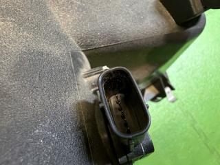 Корпус воздушного фильтра TOYOTA FJ CRUISER GSJ15 1GR-FE 17700-31882, 114060-3340 5 ракурс