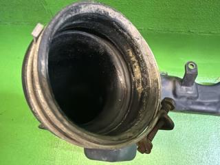 Патрубок воздушного фильтра TOYOTA HILUX SURF KDN185 1KD-FTV 17806-30010 2 ракурс