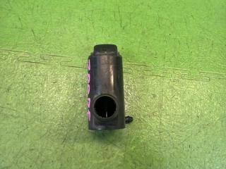 Насос омывателя TOYOTA VOXY ZRR75 3ZR-FAE 85330-10280, 060210-3710 5 ракурс Насос омывателя TOYOTA VOXY ZRR75 3ZR-FAE 85330-10280, 060210-3710 5 ракурс