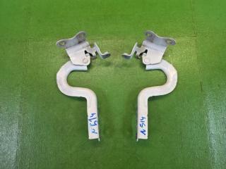 Петля капота передняя TOYOTA AQUA NHP10 1NZ-FXE 53420-52480 53410-52470 1 ракурс