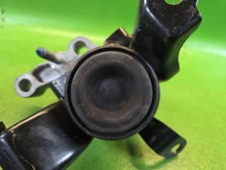 Подушка двс правая передняя TOYOTA YARIS MXPH10 M15A-FXE 12305-15100 2 ракурс