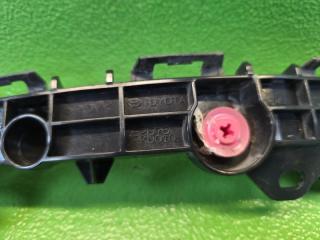 Крепление бампера правое заднее TOYOTA YARIS MXPA10 M15A-FKS 52575-K0010 4 ракурс