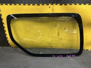 Стекло собачника левое заднее SUZUKI JIMNY JB23W K6AT 84560-81A30 1 ракурс