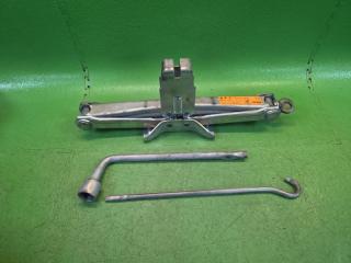 Домкрат NISSAN X-TRAIL PNT30 SR20-VET 1 ракурс