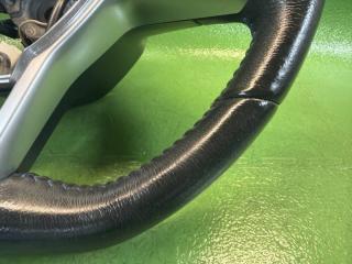 Руль NISSAN LEAF ZE1 EM57 48430-5SK4A 3 ракурс Руль NISSAN LEAF ZE1 EM57 48430-5SK4A 3 ракурс