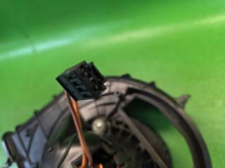 Мотор печки BMW X5 F15 N57D30A 64119291178, T1028990R 3 ракурс