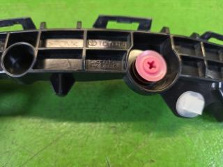 Крепление бампера правое заднее TOYOTA YARIS MXPH10 M15A-FXE 52575-K0010 4 ракурс