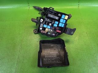 Блок предохранителей TOYOTA YARIS MXPH10 M15A-FXE 82662-52C30, 82644-K0050, 90987-02027, 90987-02033, 82662-52С30 2 ракурс