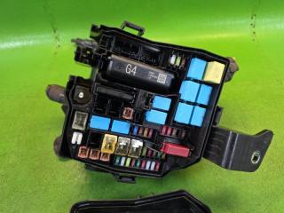 Блок предохранителей TOYOTA YARIS MXPH10 M15A-FXE 82662-52C30, 82644-K0050, 90987-02027, 90987-02033, 82662-52С30 3 ракурс