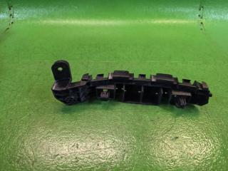 Крепление бампера левое переднее HONDA VEZEL RU4 LEB 71198-T7A-000 4 ракурс