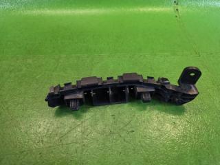 Крепление бампера правое переднее HONDA VEZEL RU4 LEB 71193-T7A-J00 4 ракурс