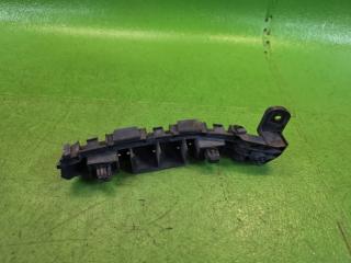 Крепление бампера правое переднее HONDA VEZEL RU3 LEB 71193-T7A-J00 4 ракурс