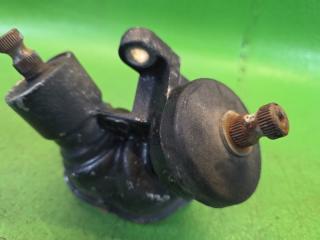 Угловой редуктор MAZDA BONGO SKP2M L8 48760-HA002 4 ракурс Угловой редуктор MAZDA BONGO SKP2M L8 48760-HA002 4 ракурс
