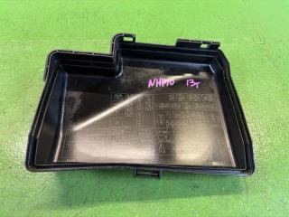 Крышка блока предохранителей TOYOTA AQUA NHP10 1NZ-FXE 82662-52740 5 ракурс Крышка блока предохранителей TOYOTA AQUA NHP10 1NZ-FXE 82662-52740 5 ракурс