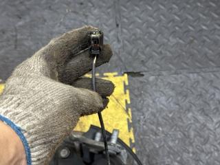 Ступица левая передняя TOYOTA HARRIER ZSU60 3ZR-FAE 4321242081 4355042010 5 ракурс