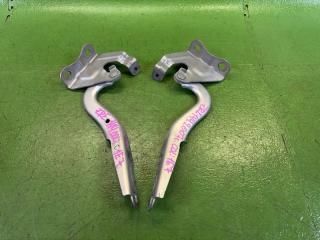Петля капота TOYOTA COROLLA AXIO ZRE144 2ZR-FE 53410-12550, 53420-12520 1 ракурс Петля капота TOYOTA COROLLA AXIO ZRE144 2ZR-FE 53410-12550, 53420-12520 1 ракурс