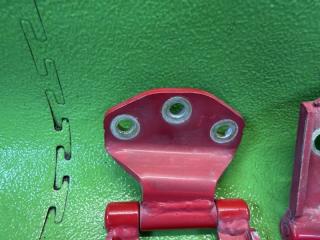 Петля 5-двери MITSUBISHI PAJERO IO H66W 4G93 MR335694, MR335696 3 ракурс Петля 5-двери MITSUBISHI PAJERO IO H66W 4G93 MR335694, MR335696 3 ракурс