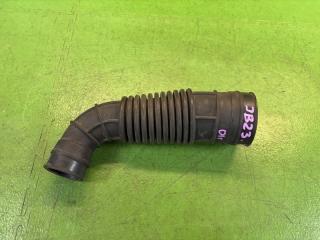 Патрубок воздушного фильтра SUZUKI JIMNY JB23W K6A 13881-83A00 1 ракурс