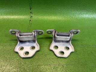 Петля дверная левая передняя TOYOTA DYNA KDY281 1KD-FTV 68720-25010, 68710-25010 1 ракурс