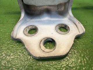 Петля дверная левая передняя TOYOTA DYNA KDY281 1KD-FTV 68720-25010, 68710-25010 2 ракурс