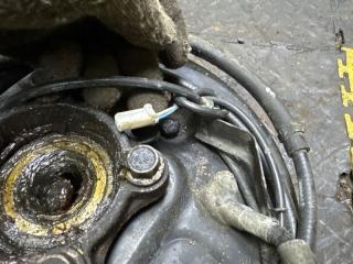 Ступица правая задняя TOYOTA RACTIS NCP125 1NZ-FE 42410-52100, 42431-12300 4 ракурс