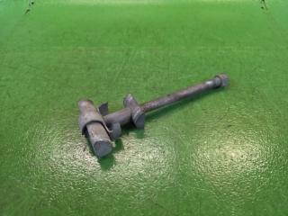 Крепление торсиона NISSAN VANETTE SKP2MN L8 2842A-TMIMB3 2 ракурс