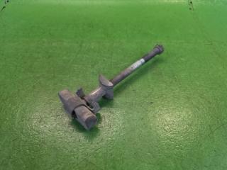 Крепление торсиона MAZDA BONGO SK82M F8 54216HC000, S08334050C 1 ракурс Крепление торсиона MAZDA BONGO SK82M F8 54216HC000, S08334050C 1 ракурс