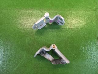 Петля 5-двери задняя MITSUBISHI PAJERO IO H76W 4G93 MR335694, MR335696 3 ракурс Петля 5-двери задняя MITSUBISHI PAJERO IO H76W 4G93 MR335694, MR335696 3 ракурс