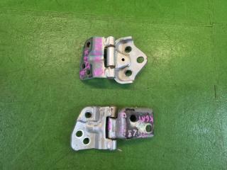 Петля 5-двери задняя SUZUKI JIMNY JB23W K6AT 69320-60G01, 69310-60G01 3 ракурс