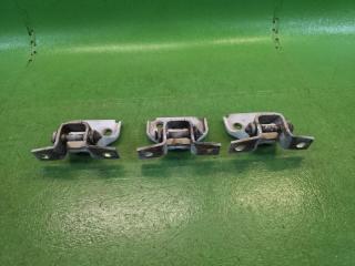 Петля дверная передняя SUZUKI ESCUDO TA01W G16A 4 ракурс Петля дверная передняя SUZUKI ESCUDO TA01W G16A 4 ракурс