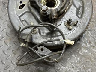 Ступица левая задняя TOYOTA VITZ NSP135 1NR-FE 42410-52060, 42431-52070 3 ракурс