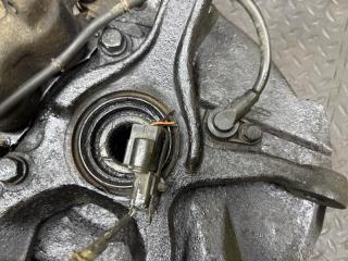 Ступица левая передняя MITSUBISHI DELICA PD6W 6G72 MB922057, MR151873 MB895730 MR205262 4 ракурс