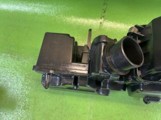 Корпус воздушного фильтра NISSAN SERENA HFC27 HR12-DE 16500-5TP0A 2 ракурс