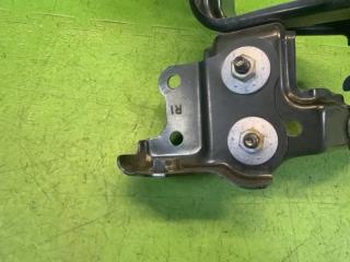 Крепление радиатора правое TOYOTA YARIS MXPH10 M15A-FXE 53035-K0010 2 ракурс