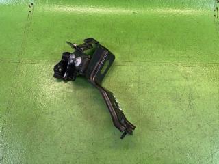 Крепление радиатора левое TOYOTA YARIS MXPH10 M15A-FXE 53510-0D890, 53510-0DA00 1 ракурс