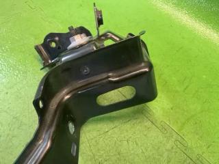 Крепление радиатора левое TOYOTA YARIS MXPH10 M15A-FXE 53510-0D890, 53510-0DA00 3 ракурс
