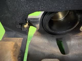 Суппорт правый передний TOYOTA HARRIER ZSU60 3ZR-FAE 47730-42091, 63-28 5 ракурс
