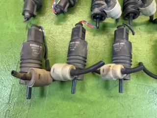 Насос омывателя MITSUBISHI OUTLANDER CW5W 4B12 3043125 3 ракурс Насос омывателя MITSUBISHI OUTLANDER CW5W 4B12 3043125 3 ракурс