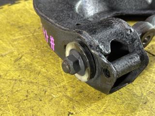 Рычаг правый передний MITSUBISHI DELICA PD6W 6G72 MR376528 3 ракурс Рычаг правый передний MITSUBISHI DELICA PD6W 6G72 MR376528 3 ракурс