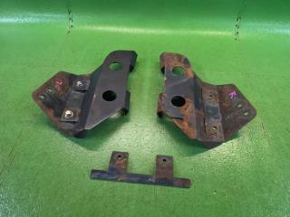 Крепление туманки переднее MITSUBISHI DELICA D:5 CV5W 4B12 4 ракурс