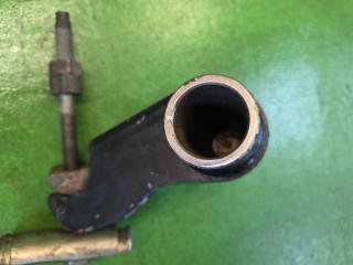 Крепление торсиона правое переднее TOYOTA DYNA KDY281 1KD-FTV 4810725010 4 ракурс