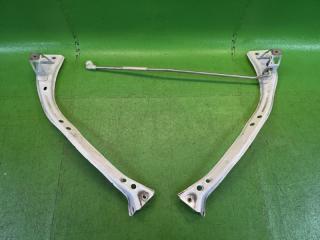 Планка телевизора передняя TOYOTA AQUA NHP10 1NZ-FXE 53202-52230, 53203-52220 1 ракурс