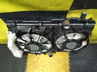 Радиатор HONDA VEZEL RU3 LEB 19010-51E-J01 4 ракурс Радиатор HONDA VEZEL RU3 LEB 19010-51E-J01 4 ракурс