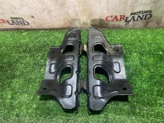 Крепление бампера Kia Mohave 2008 контрактная Крепление бампера Kia Mohave 2008