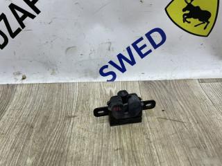 Замок капота левый Volvo S60 2010-2013 контрактная Замок капота левый Volvo S60 2010-2013