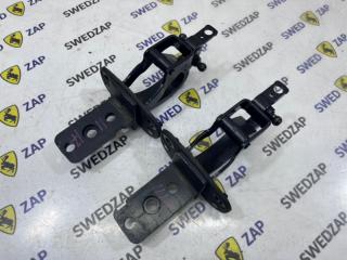 Петли багажника Volvo XC70 2009