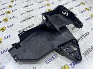 Кронштейн замка двери передний правый Volvo S60 2014