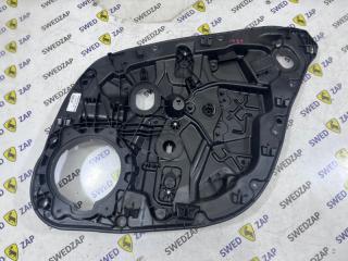 Стеклоподъемник задний правый Volvo V60 2021