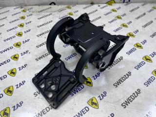Подлокотник Volvo S60 2021
